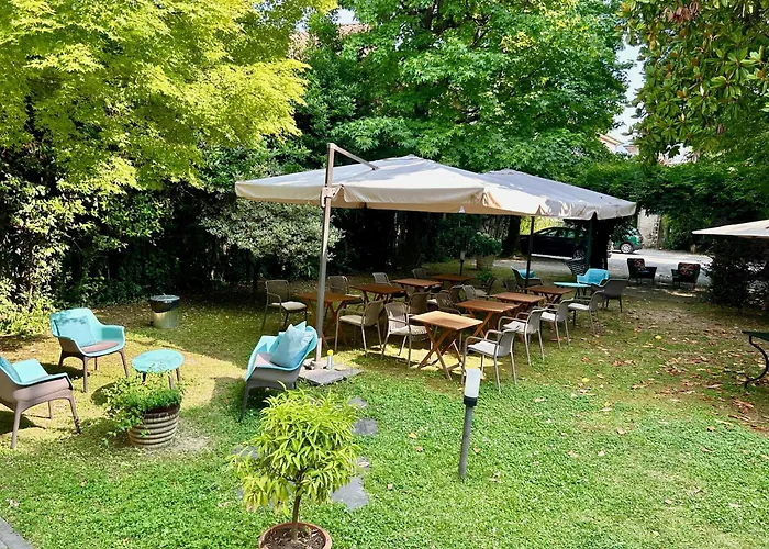 In Villa LucreziaAlbergo